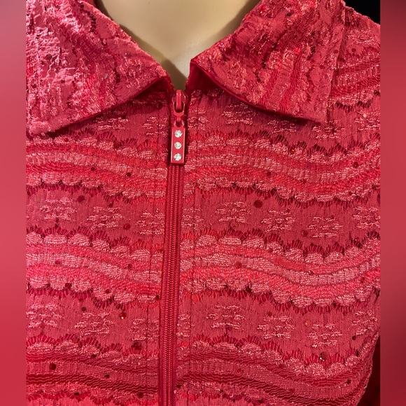 Draper’s & Damon’s petites zip up top (red w/sequins) Sz PM - Picture 4 of 10